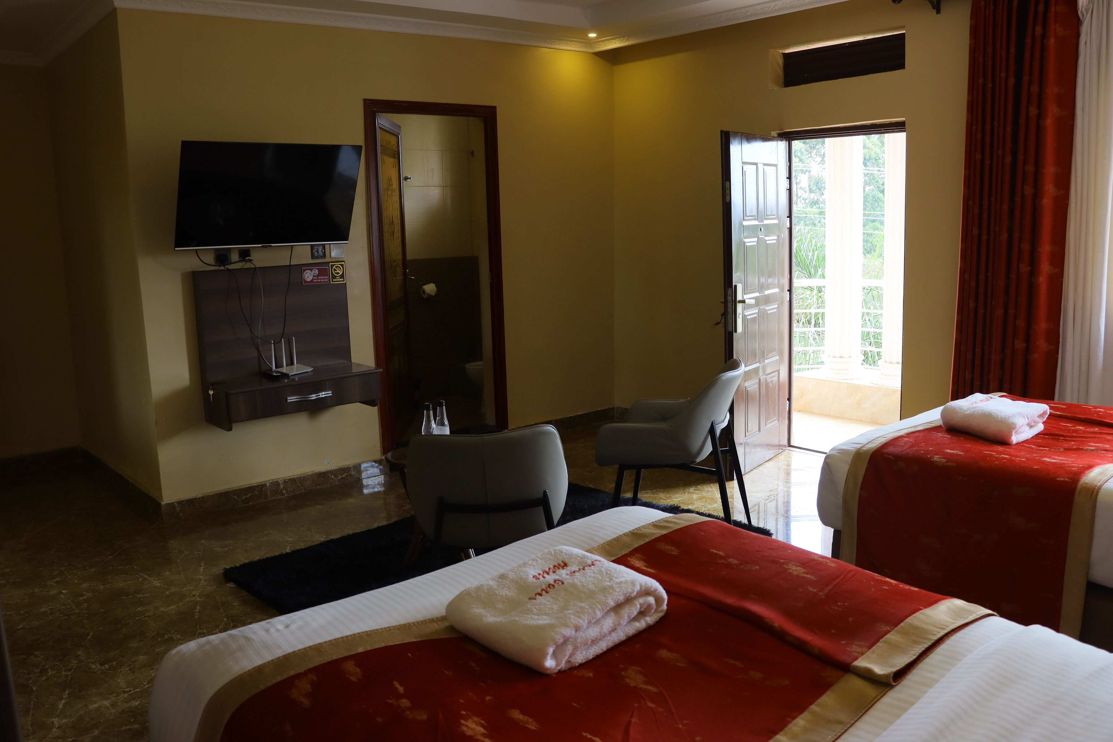 Famous Gates Hotel — Sotik — photo 6